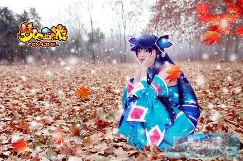 �λ����μ��껪ͬ��cosplay���������¯